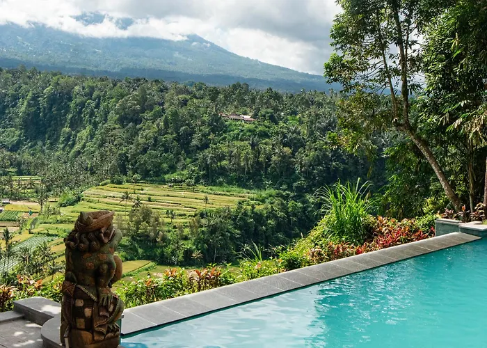 Lereng Agung Villa